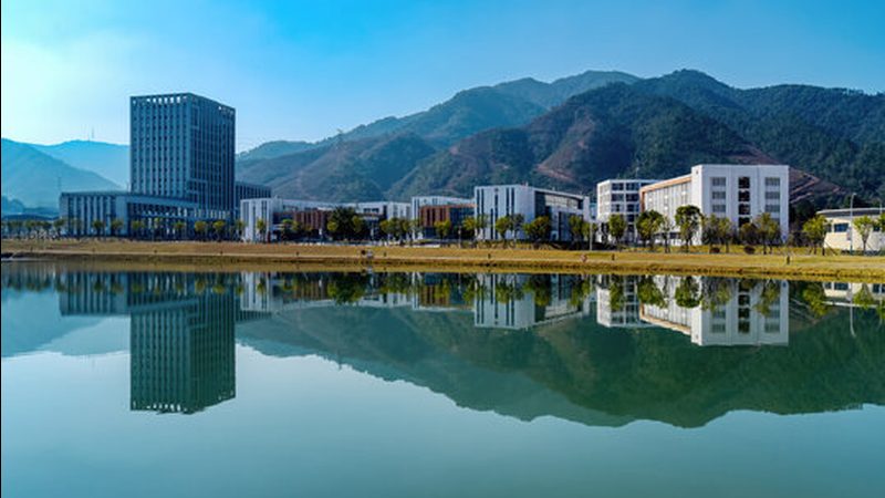成都三极管批量供应：揭秘其核心参数与选型逻辑**